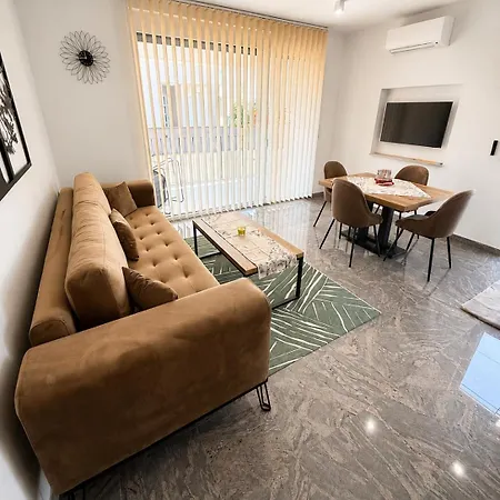 Morisol 6, Elegantan Za 3 Osobe Appartement